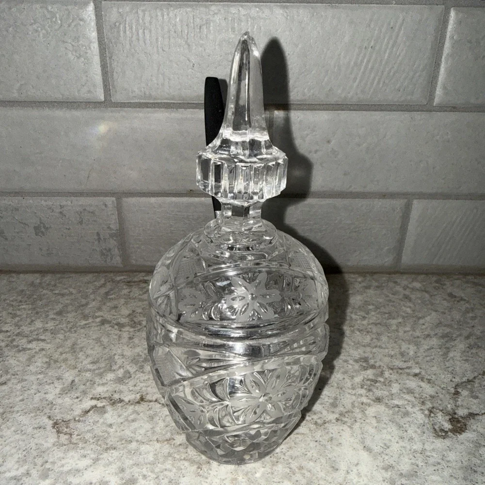 Vintage Clear Cut Glass Covered Sugar Bowl Candy Dish W lid 7 In Floral Etched